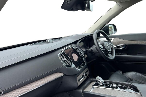 Used Volvo XC90 2022 for sale - 76234139: Photo 2