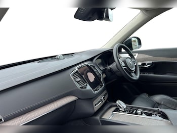 Used Volvo XC90 2022 for sale - 76234139: Photo 2