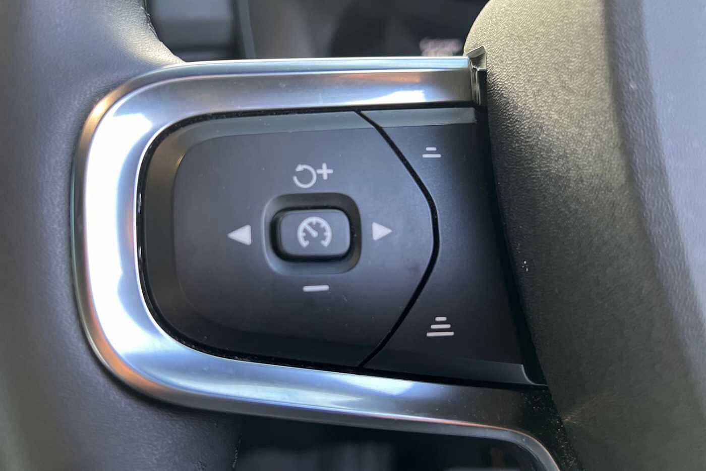 Used Volvo XC40 2022 for sale - 76302346: Photo 11