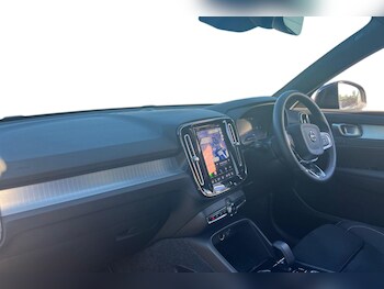 Used Volvo XC40 2025 for sale - 78328847: Photo