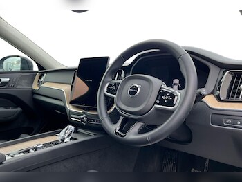 Used Volvo XC60 2025 for sale - 77791094: Photo