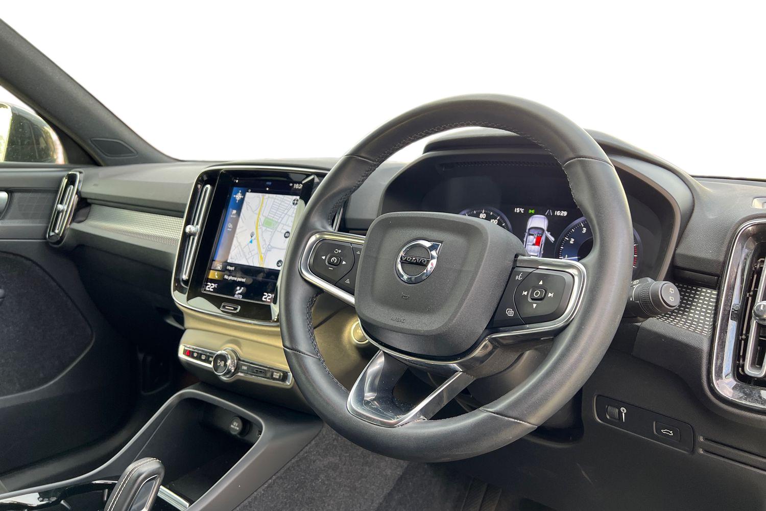 Used Volvo XC40 2021 for sale - 76145861: Photo 10