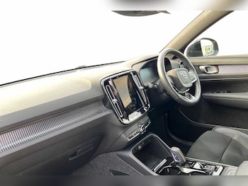 Used Volvo XC40 2021 for sale - 76145861: Photo