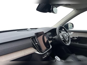 Used Volvo XC90 2025 for sale - 77476516: Photo