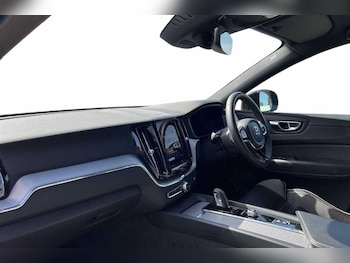 Used Volvo XC60 2021 for sale - 79007518: Photo