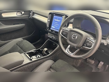 Used Volvo XC40 2025 for sale - 78778920: Photo