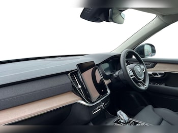 Used Volvo XC90 2025 for sale - 77791092: Photo