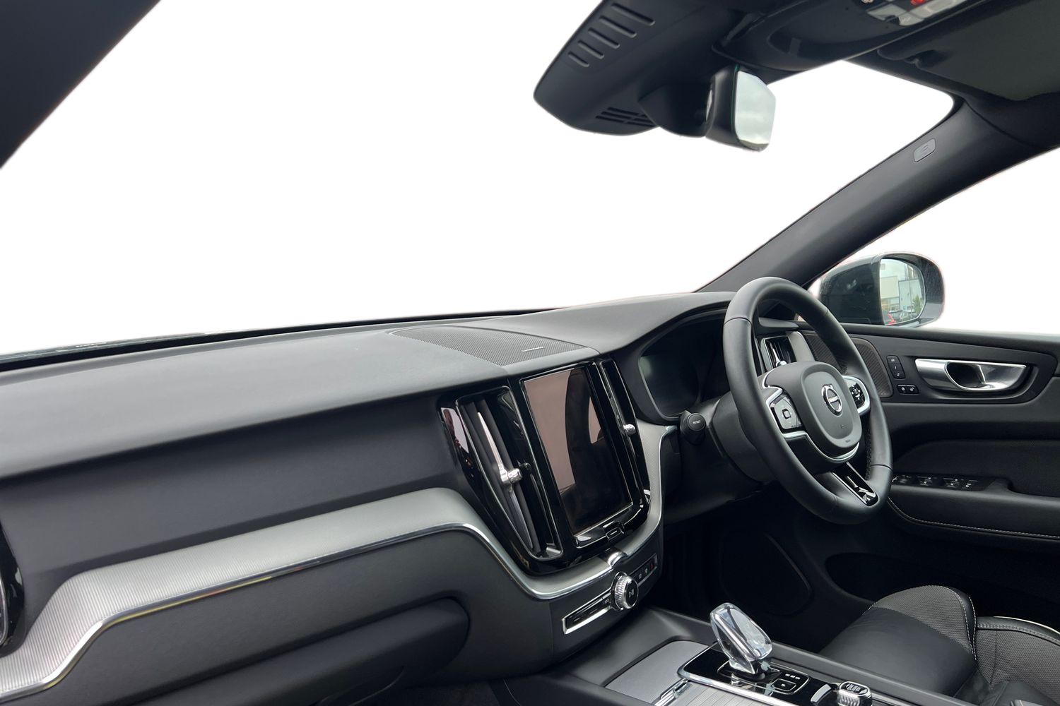 Used Volvo XC60 2025 for sale - 77791093: Photo 2