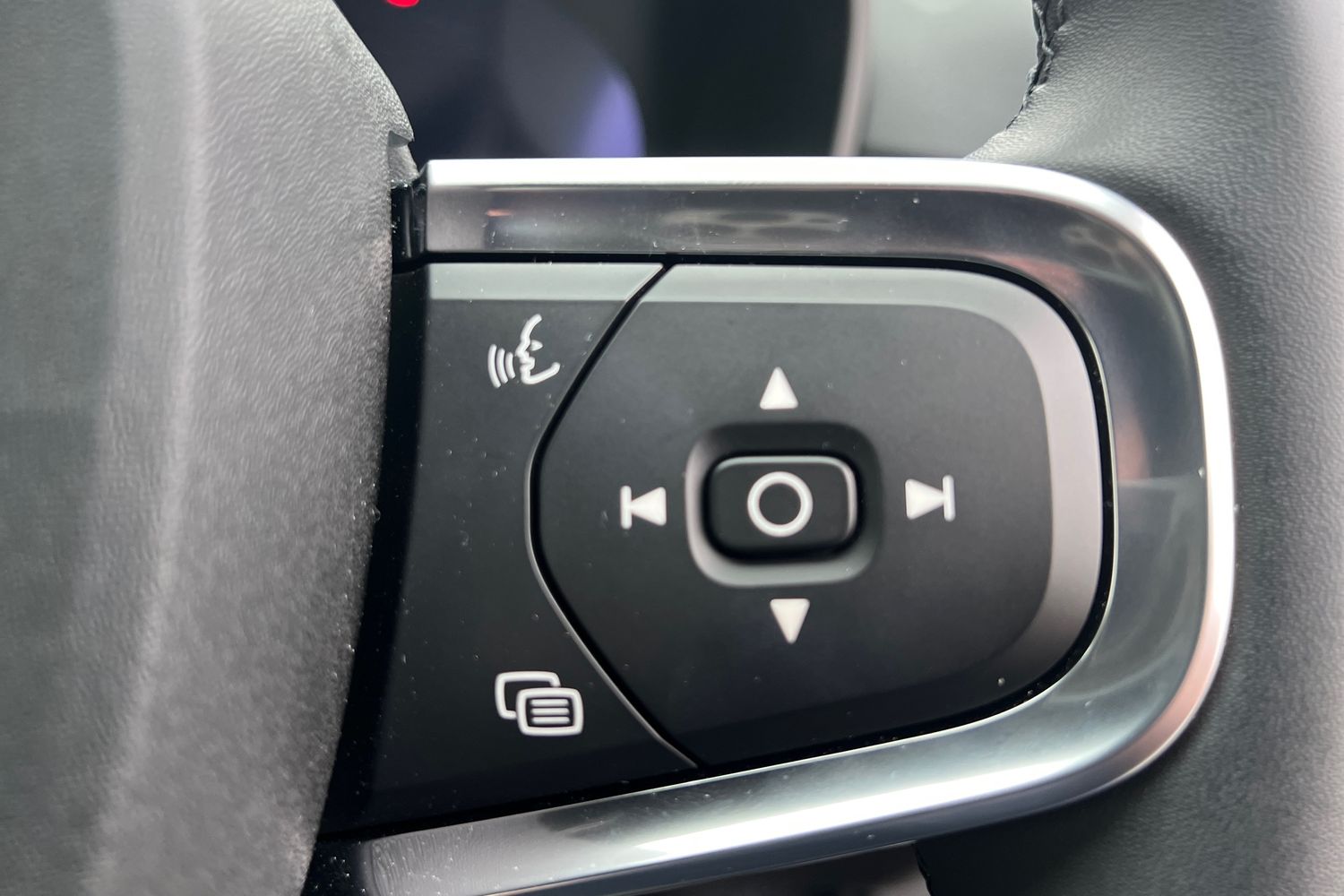 Used Volvo XC40 2025 for sale - 76221824: Photo 12