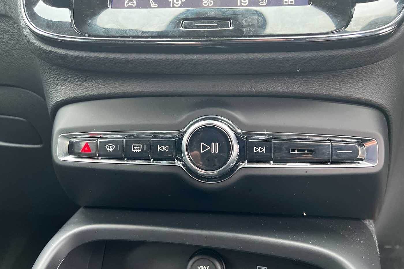 Used Volvo XC40 2025 for sale - 76221824: Photo 14