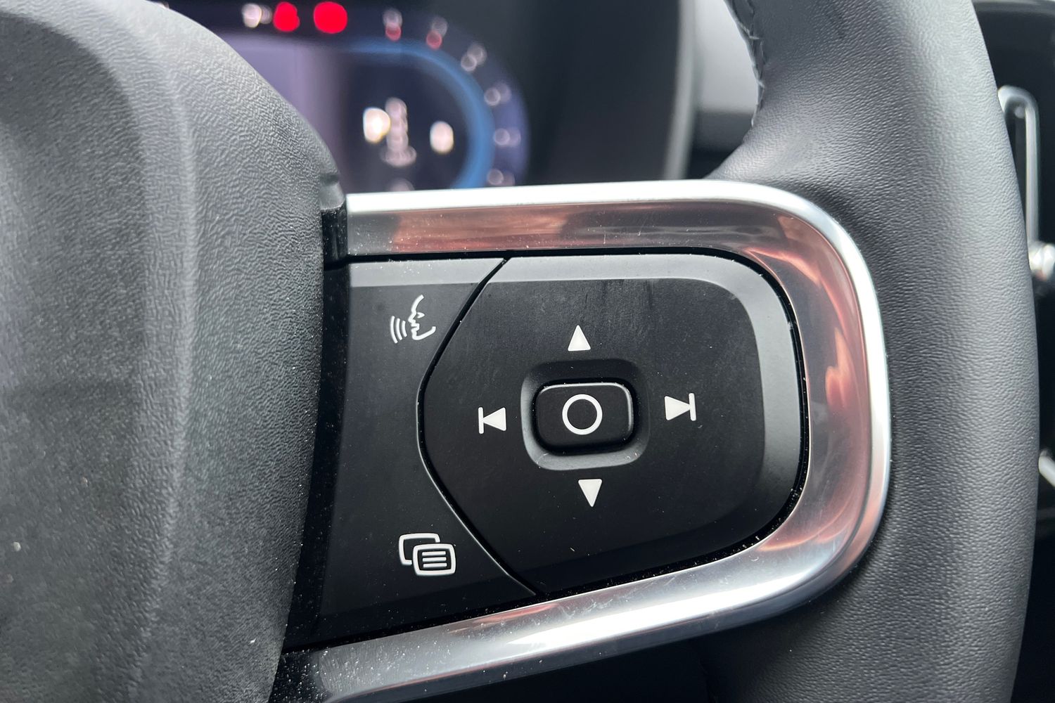 Used Volvo XC40 2025 for sale - 76796394: Photo 12