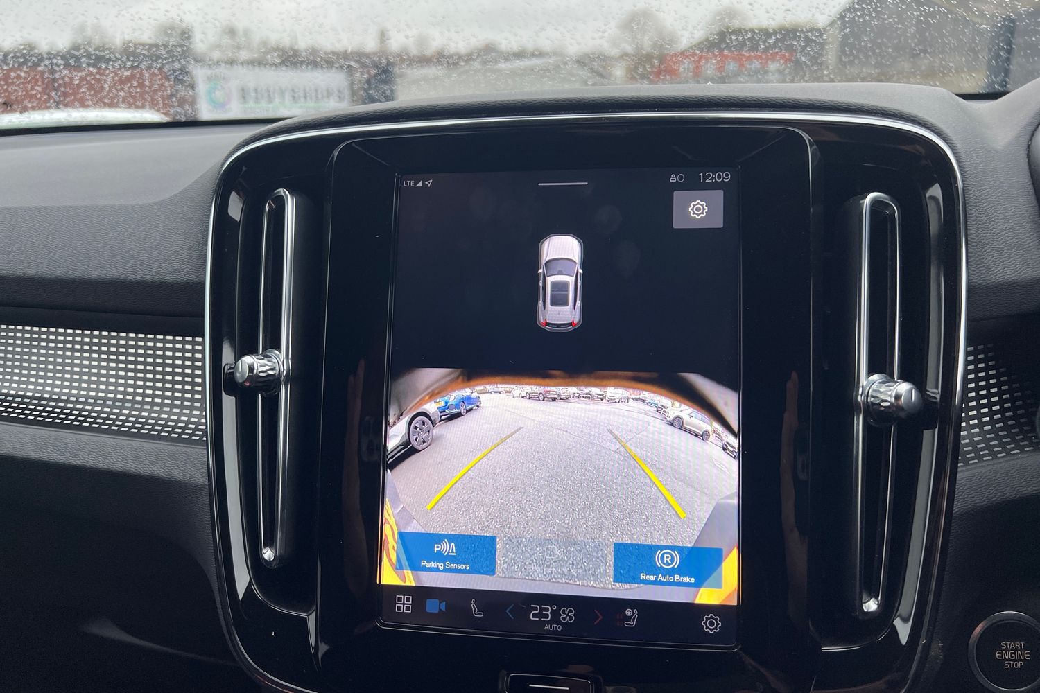 Used Volvo XC40 2025 for sale - 76796394: Photo 16