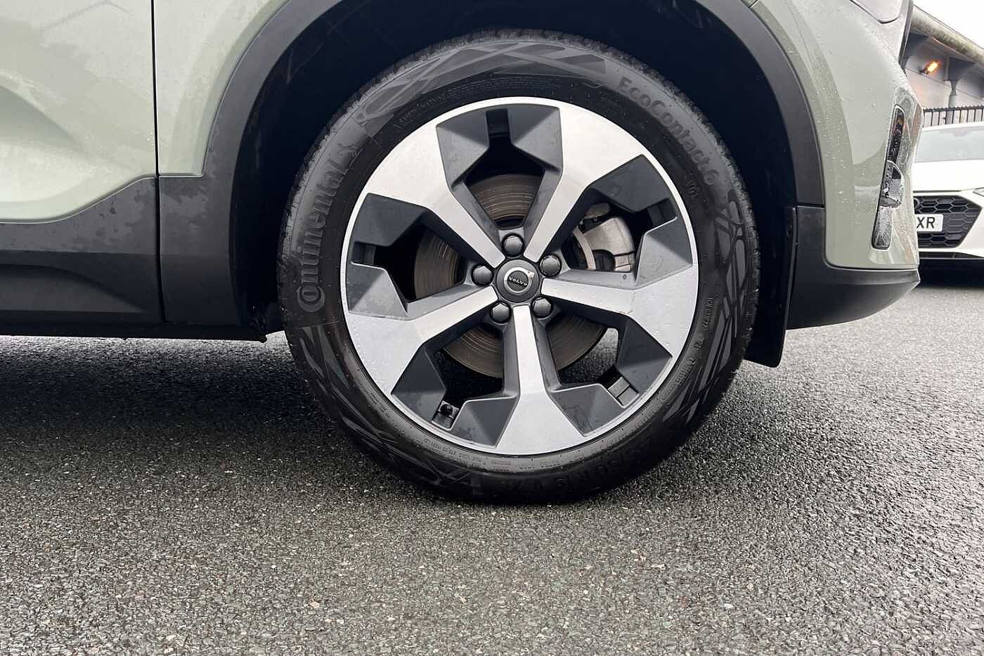 Used Volvo XC40 2025 for sale - 76796394: Photo 5