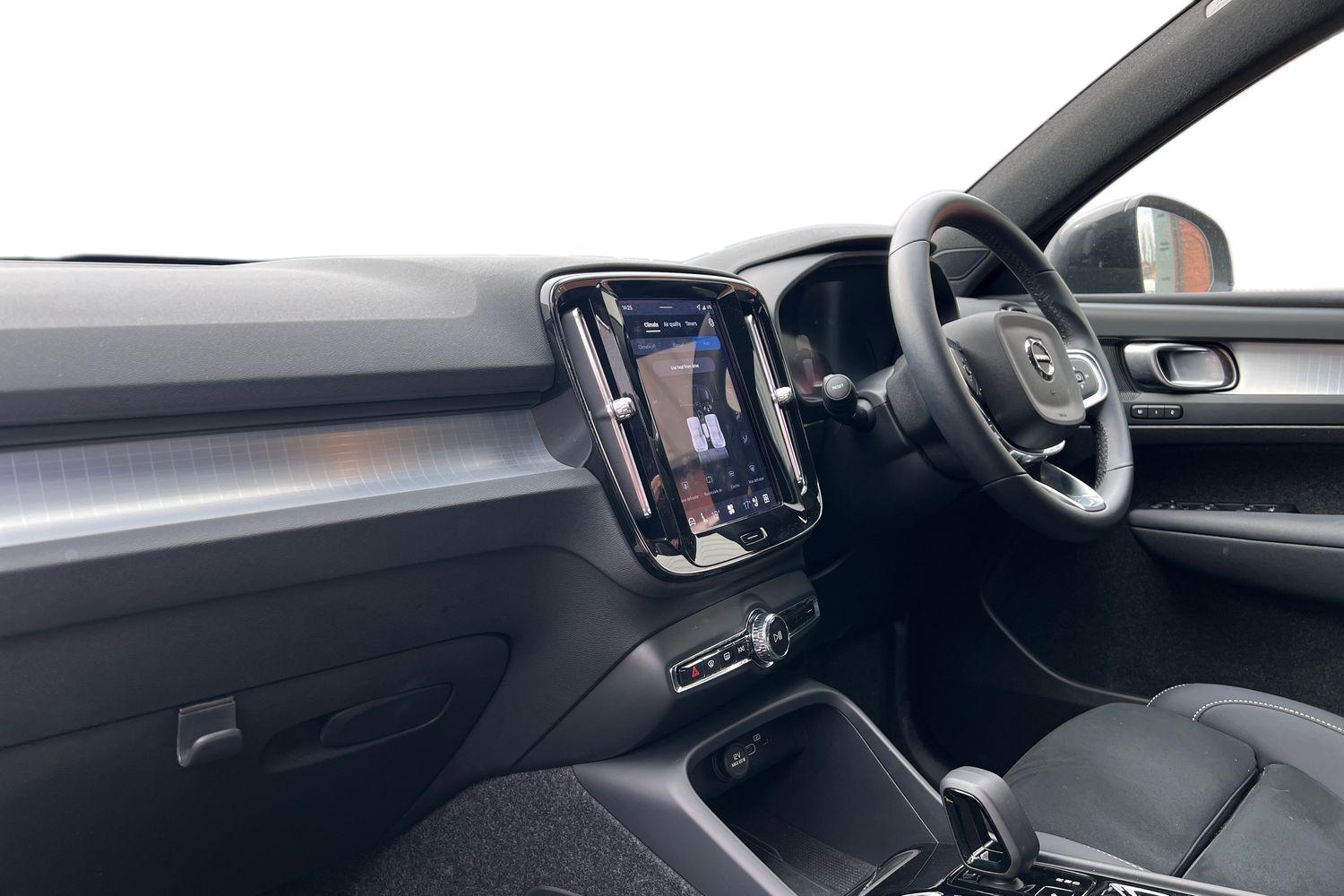 Used Volvo XC40 2025 for sale - 78000198: Photo 2