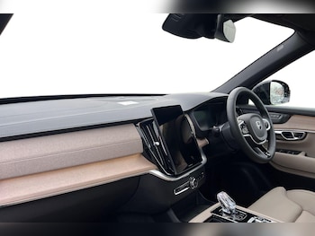 Used Volvo XC90 2025 for sale - 76738121: Photo