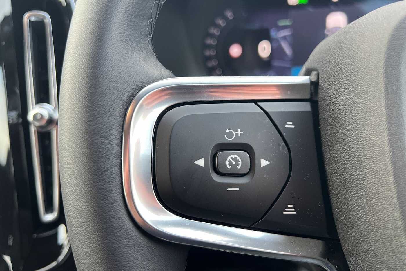 Used Volvo XC40 2025 for sale - 76614817: Photo 11