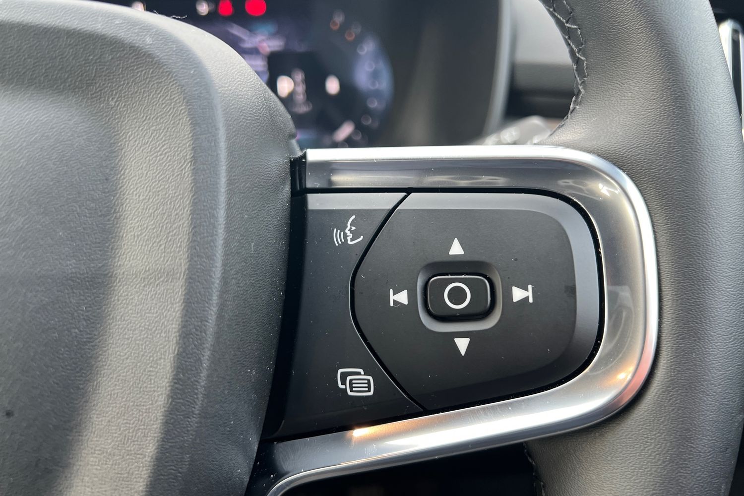 Used Volvo XC40 2025 for sale - 76614817: Photo 12