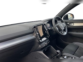 Used Volvo XC40 2025 for sale - 76614817: Photo