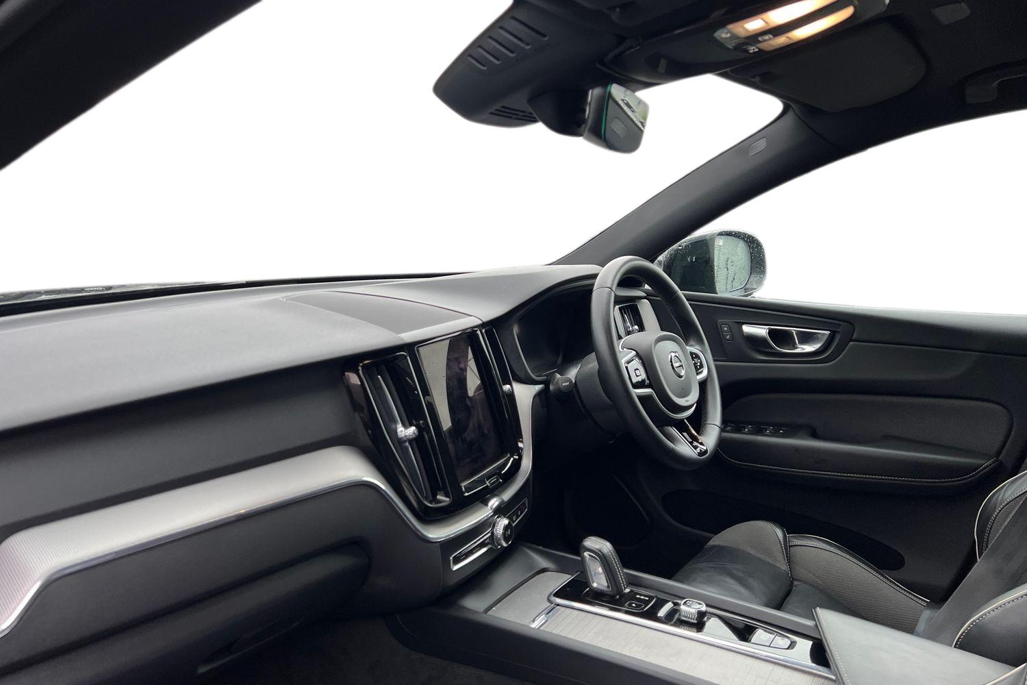 Used Volvo XC60 2021 for sale - 77274128: Photo 2