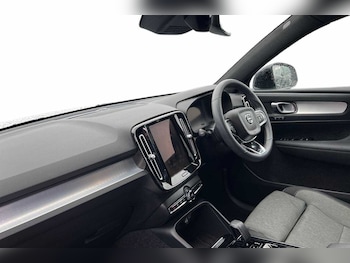 Used Volvo XC40 2022 for sale - 76130650: Photo