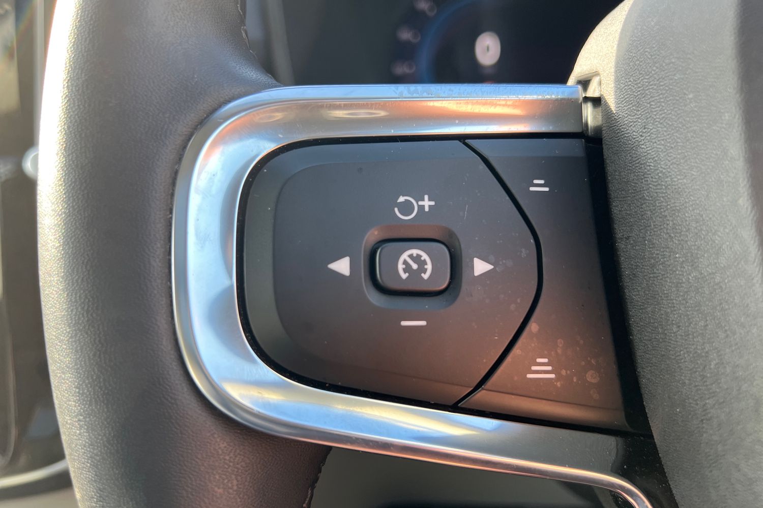 Used Volvo XC40 2022 for sale - 77274139: Photo 11