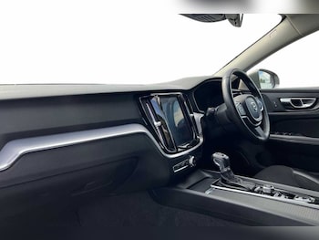 Used Volvo V60 2019 for sale - 79057105: Photo