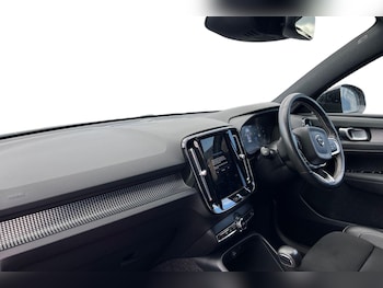 Used Volvo XC40 2021 for sale - 75641166: Photo