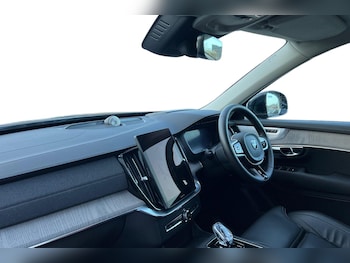 Used Volvo XC90 2025 for sale - 76796389: Photo