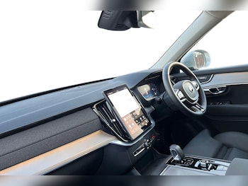 Used Volvo XC90 2025 for sale - 76580129: Photo