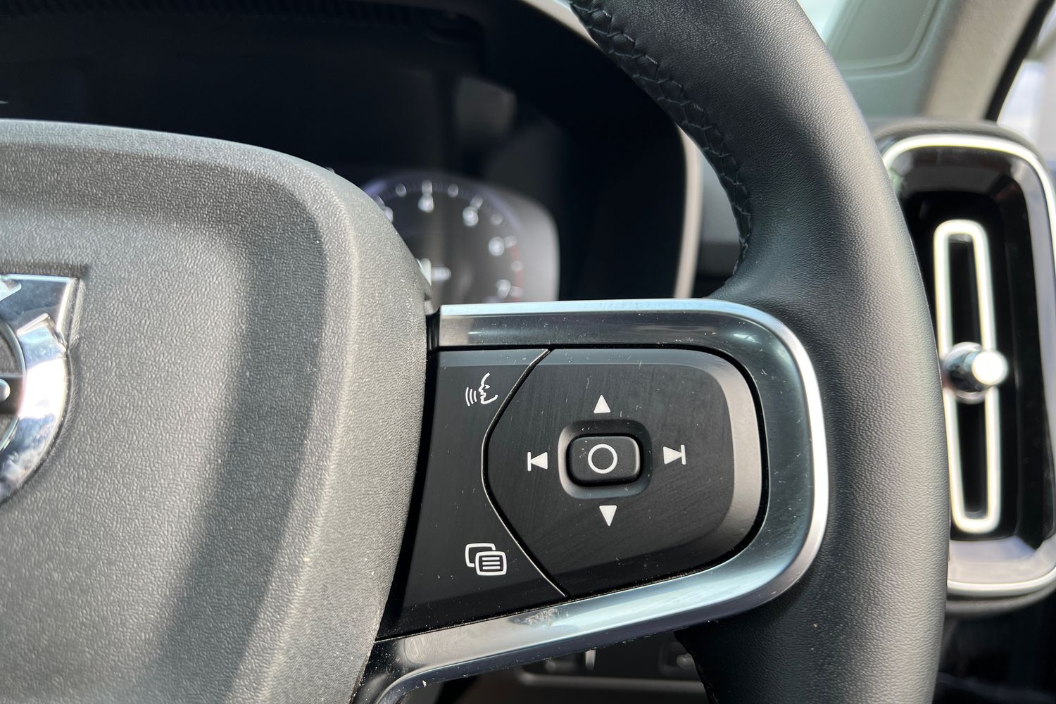 Used Volvo XC40 2021 for sale - 76130556: Photo 12