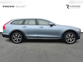 Used Volvo V90 2017 for sale - 76466429: Photo