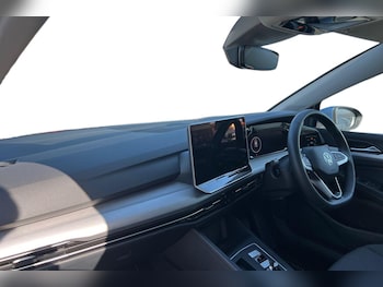 Used Volkswagen Golf 2025 for sale - 78172719: Photo