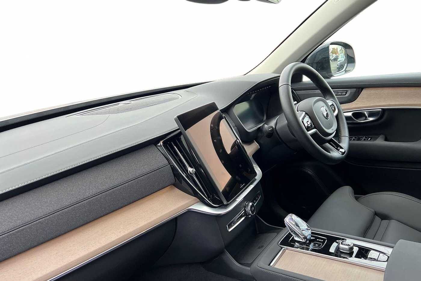 Used Volvo XC90 2025 for sale - 76507557: Photo 2