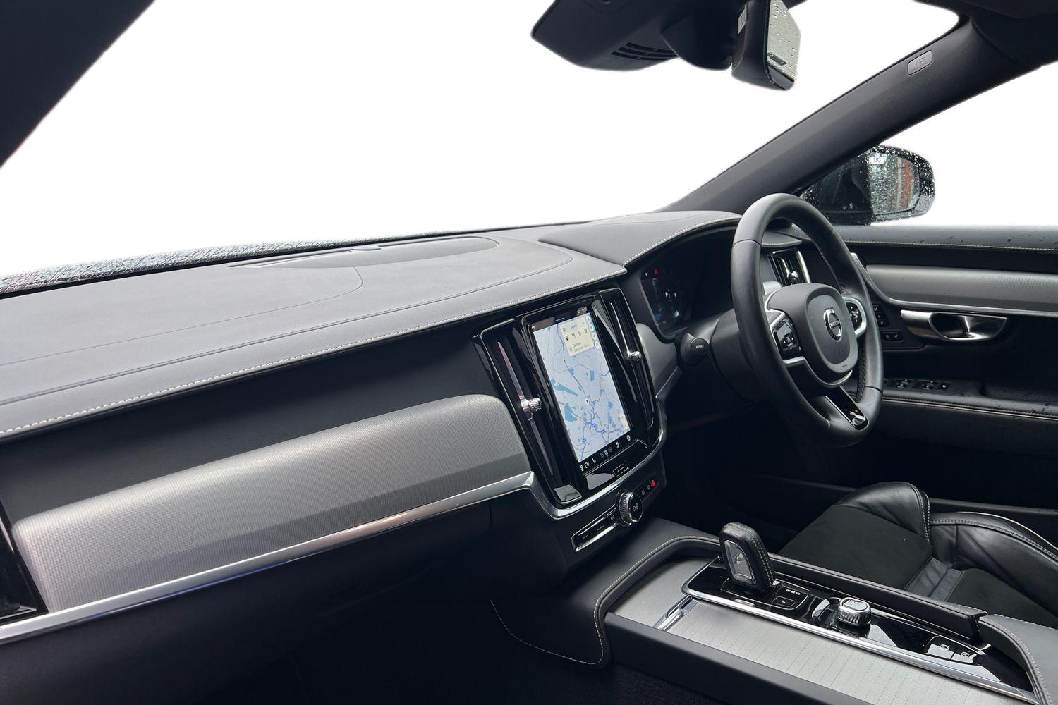 Used Volvo V90 2021 for sale - 76130723: Photo 2