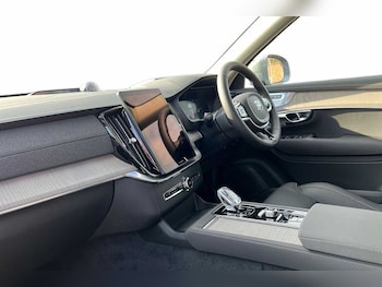 Used Volvo XC90 2025 for sale - 76007876: Photo