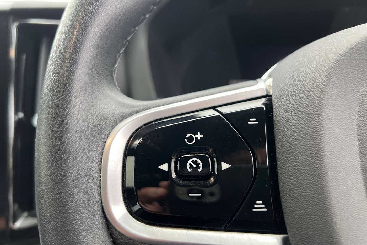 Used Volvo XC60 2021 for sale - 76221837: Photo 11