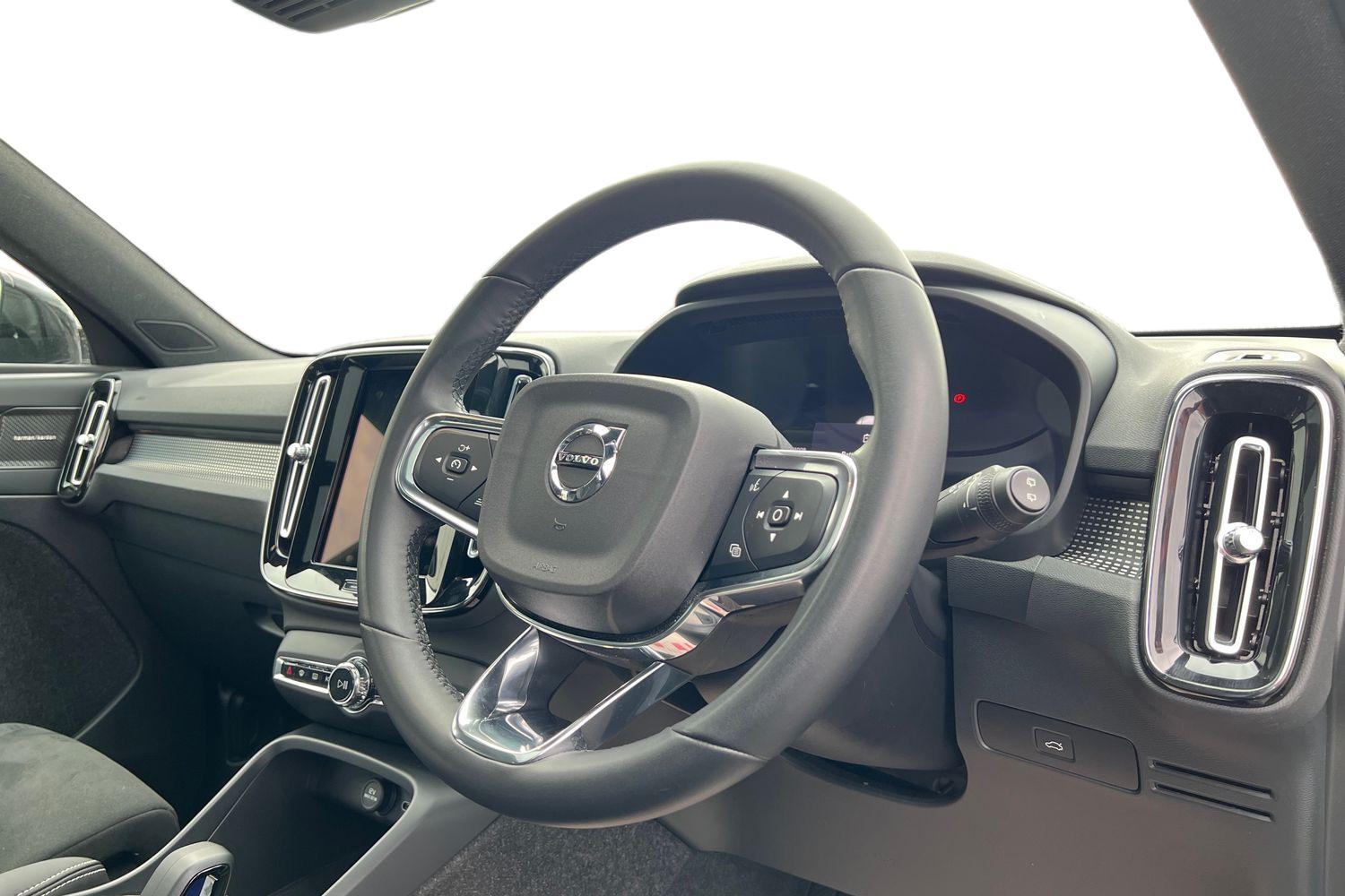 Used Volvo XC40 2022 for sale - 76161220: Photo 10