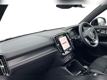 Used Volvo XC40 2024 for sale - 76533921: Photo