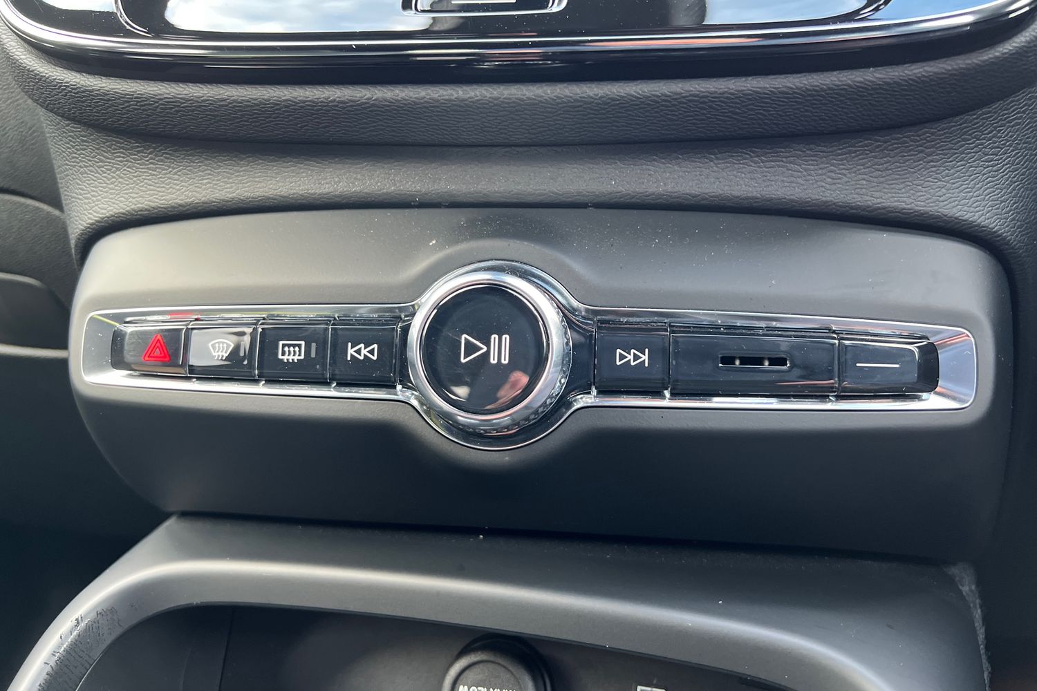 Used Volvo XC40 2025 for sale - 76221757: Photo 14