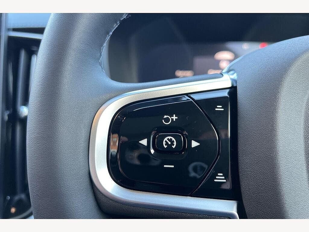 Used Volvo XC90 2025 for sale - 76796388: Photo 8