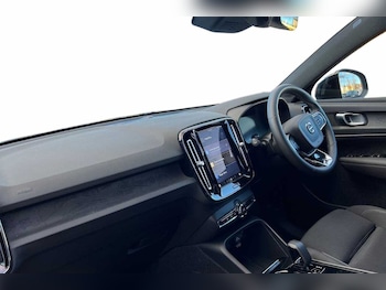 Used Volvo XC40 2022 for sale - 76722076: Photo