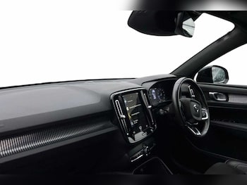 Used Volvo XC40 2021 for sale - 78757273: Photo