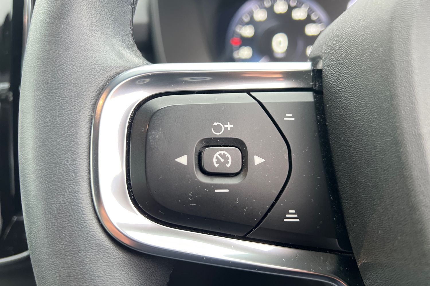 Used Volvo XC40 2022 for sale - 76438119: Photo 11