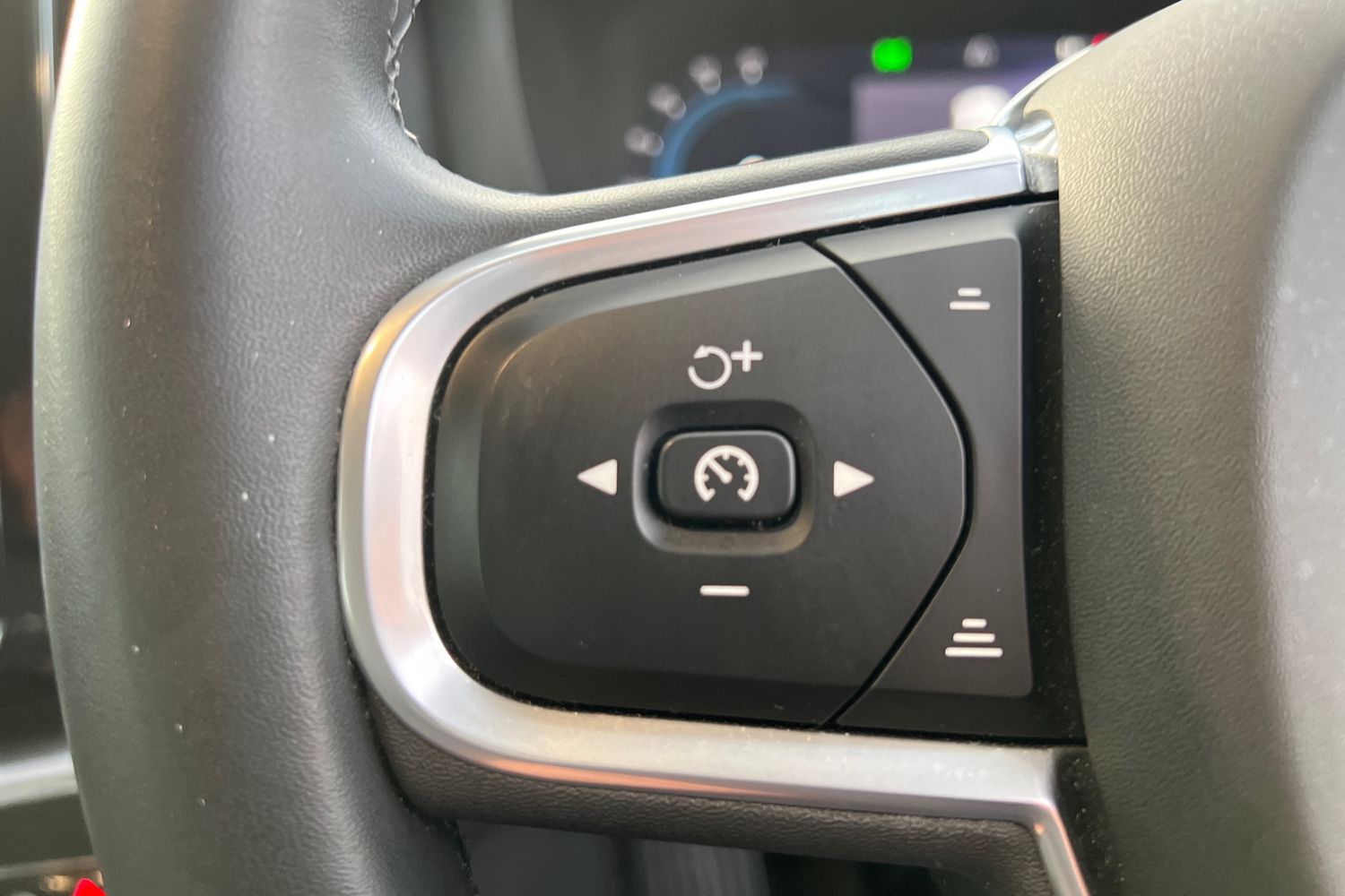 Used Volvo XC60 2021 for sale - 76438031: Photo 11