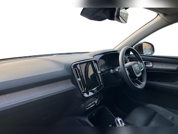 Used Volvo XC40 2023 for sale - 77702732: Photo