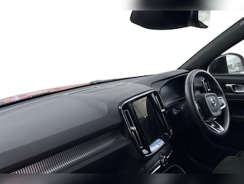 Used Volvo XC40 2021 for sale - 75468951: Photo