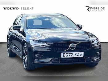 2022 - Plus, B3 mild hybrid, Petrol, Dark 5-Door