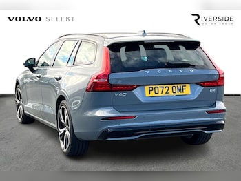 Used Volvo V60 2022 for sale - 76130724: Photo
