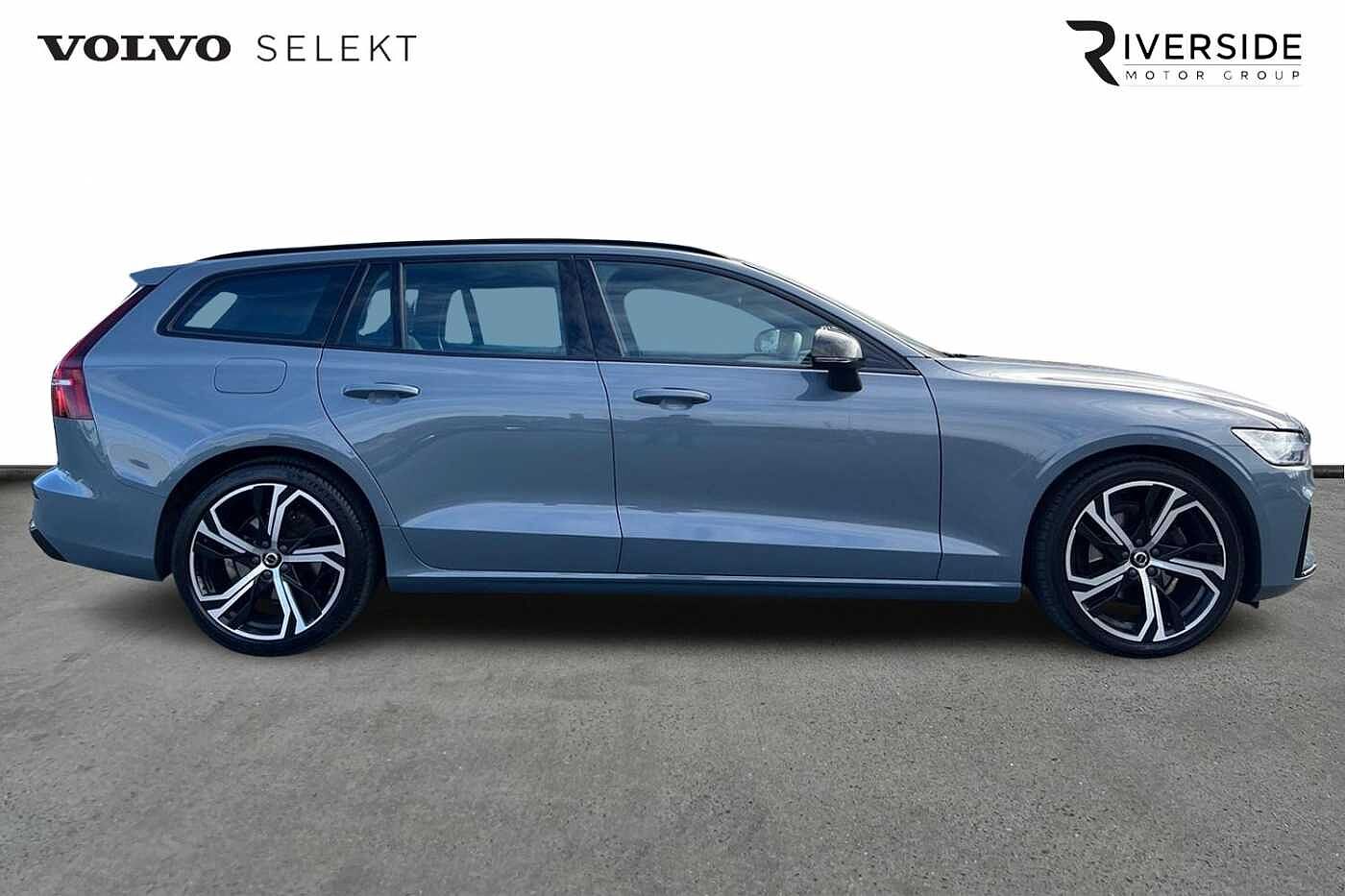 Used Volvo V60 2022 for sale - 76130724: Photo 4