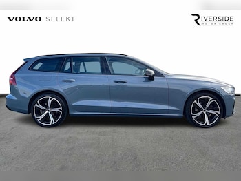 Used Volvo V60 2022 for sale - 76130724: Photo